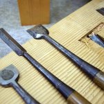 What does a chisel look like?